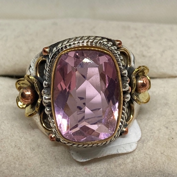 ONE OF A KIND RING - Picture 1 of 9